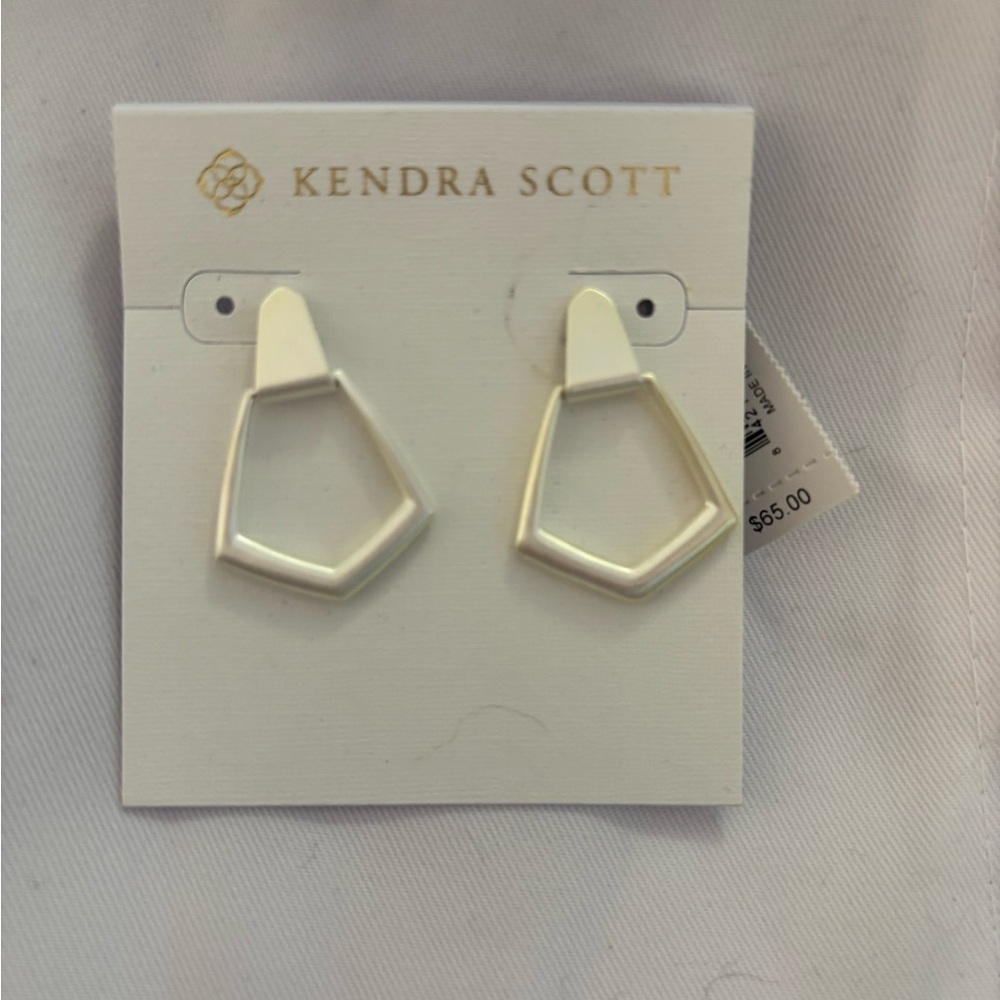 Kendra Scott Cream Geometric Earrings